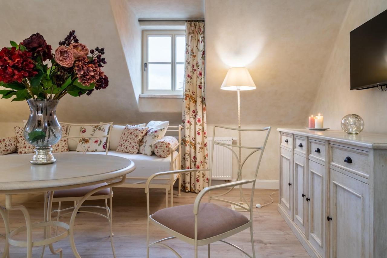 Boutique Hotel Soukenikuv Dum Кутна Гора Екстер'єр фото