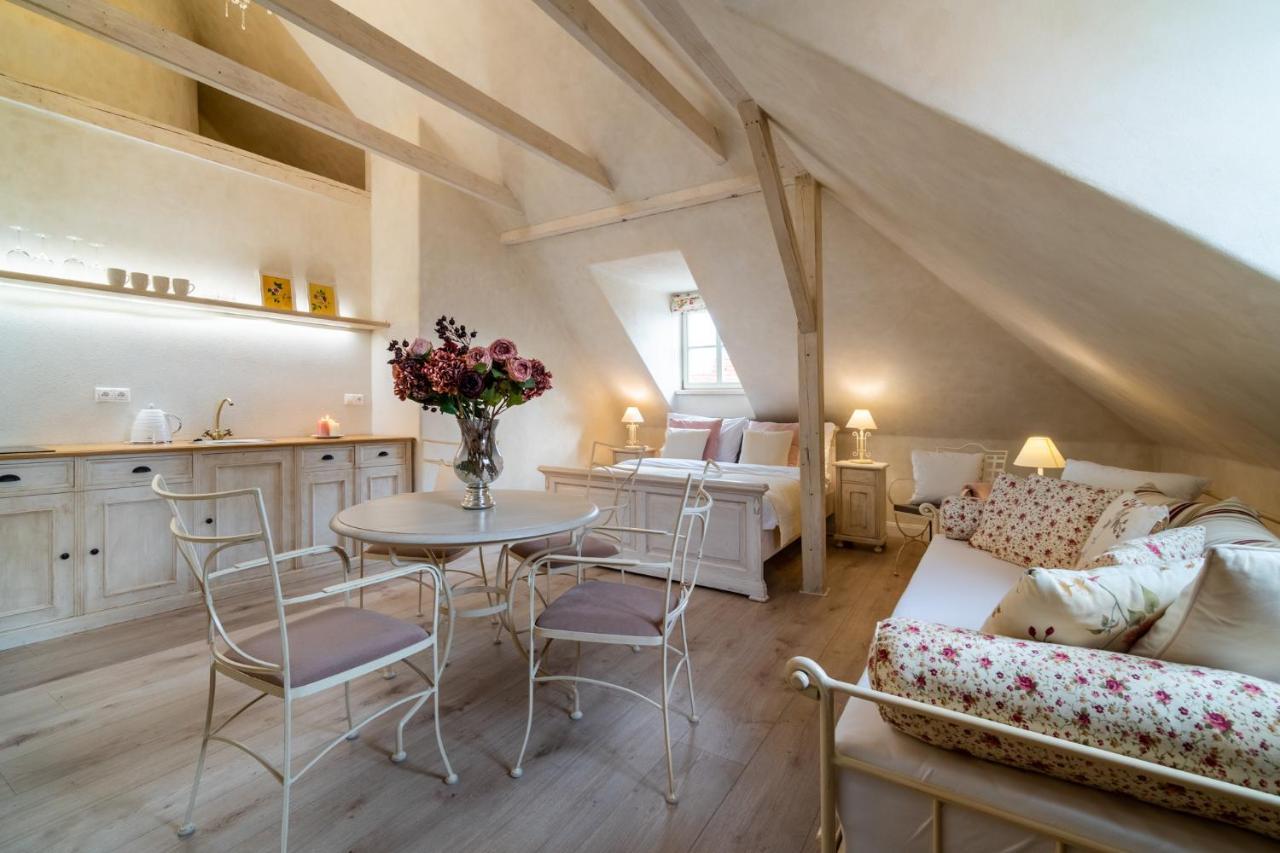 Boutique Hotel Soukenikuv Dum Кутна Гора Екстер'єр фото